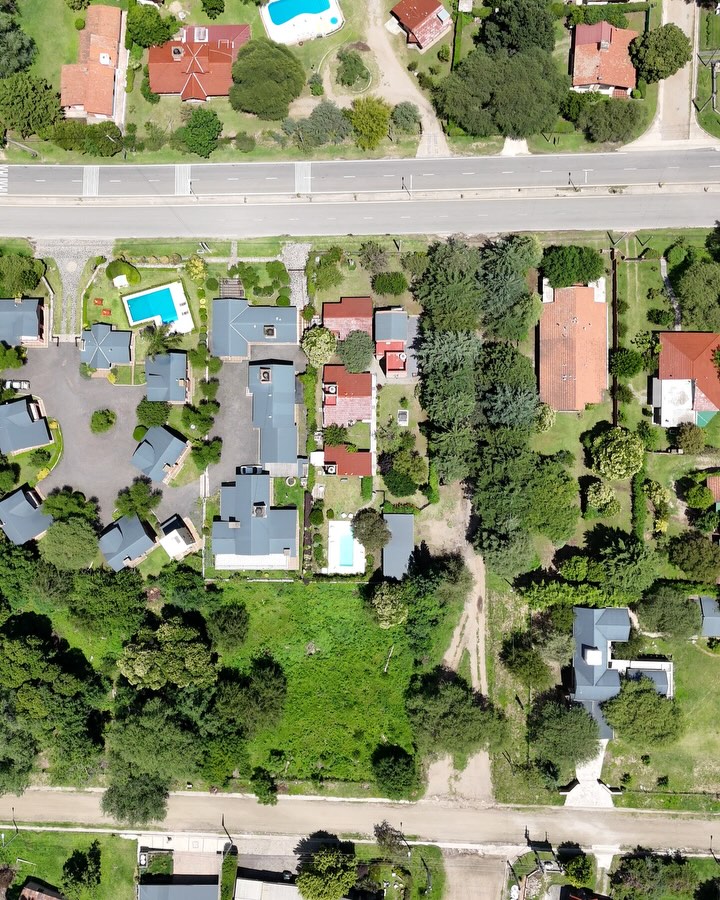 Vista aérea del complejo Cabañas NUBA